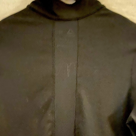 Reebok Black All Around Half-Zip Pullover With Lightweight SpeedWick Fabric - Picture 11 of 15